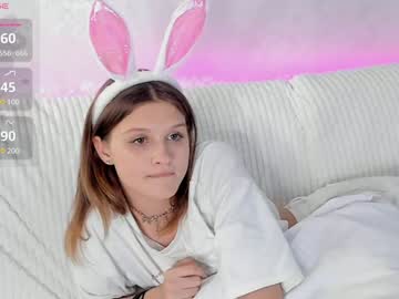 Evegoldie Chaturbate stream image from December 20, 2024