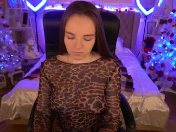 Foxyshyyy Chaturbate stream image from December 20, 2024