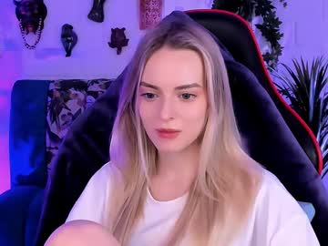 Juliabrewer Chaturbate stream image from December 20, 2024