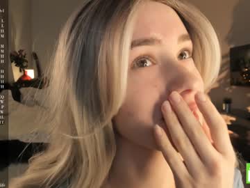 Margarethowell Chaturbate stream image from December 20, 2024