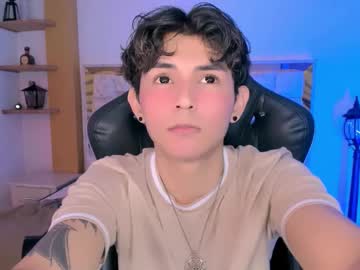 Superlittlebluesky Chaturbate stream image from December 20, 2024