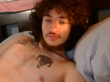 Prettykboi Chaturbate stream image from December 20, 2024