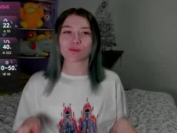 Yuinikaa_ Chaturbate stream image from December 20, 2024