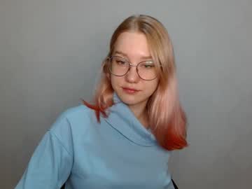Abbymoore__ Chaturbate stream image from December 20, 2024
