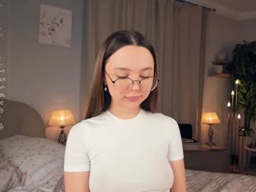 Hinatabroks Chaturbate stream image from December 20, 2024