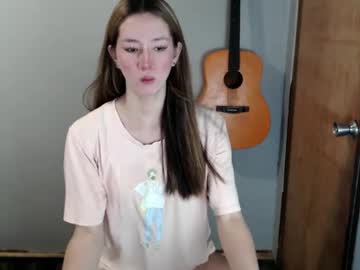 Xxinnocentbellaxx Chaturbate stream image from December 20, 2024