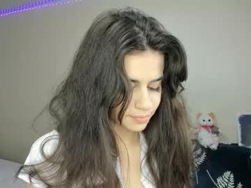 Charming_Melody Chaturbate stream image from December 20, 2024