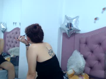 Crystalhoneyy1 Chaturbate stream image from December 20, 2024