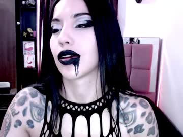 Emearld_Black Chaturbate stream image from December 20, 2024