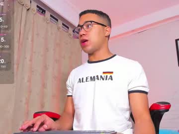 Hot_Dreams_X Chaturbate stream image from December 20, 2024