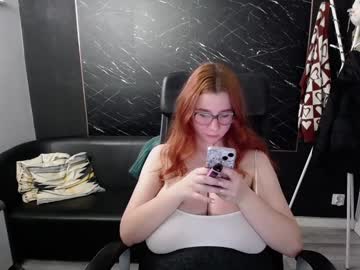 Littleviki_ Chaturbate stream image from December 20, 2024