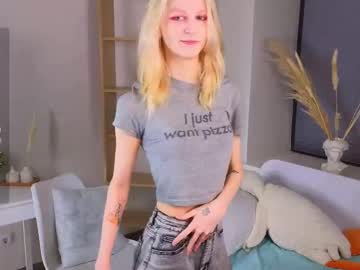 Monablacknall Chaturbate stream image from December 20, 2024