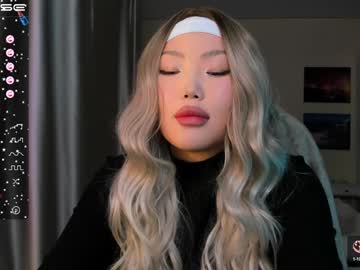 Uko_Sa Chaturbate stream image from December 20, 2024