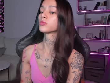 Vinkitinkii Chaturbate stream image from December 20, 2024