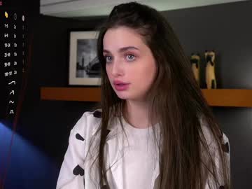 Elviablowe Chaturbate stream image from December 20, 2024