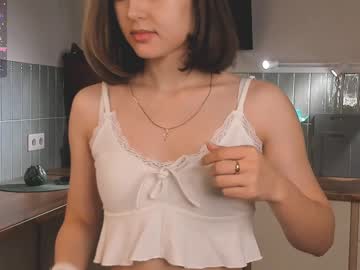 Erleneheap Chaturbate stream image from December 20, 2024