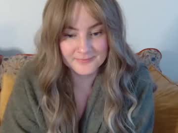 Mathilde_Solveig Chaturbate stream image from December 20, 2024