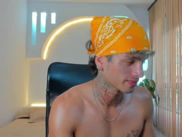 Alanrodgers2_0 Chaturbate stream image from December 20, 2024