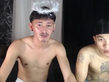 Hugecock_Molly Chaturbate stream image from December 20, 2024