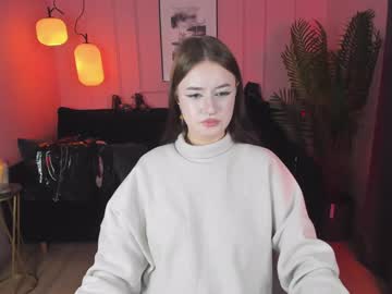 Lily_Moonlight Chaturbate stream image from December 20, 2024