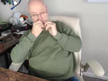 Millenium0129 Chaturbate stream image from December 20, 2024