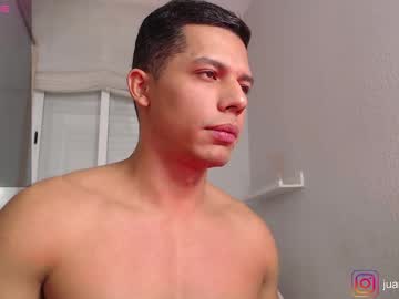 Myke_Jonnes Chaturbate stream image from December 20, 2024