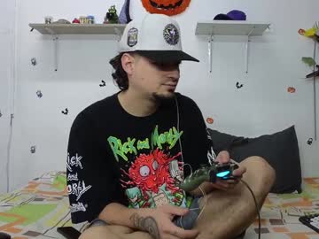 Julian_Whitee654 Chaturbate stream image from December 20, 2024