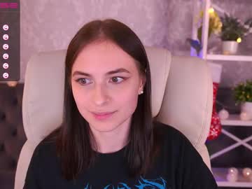 Lunaadreamss Chaturbate stream image from December 20, 2024