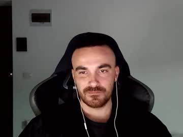 Mu5clemania Chaturbate stream image from December 20, 2024