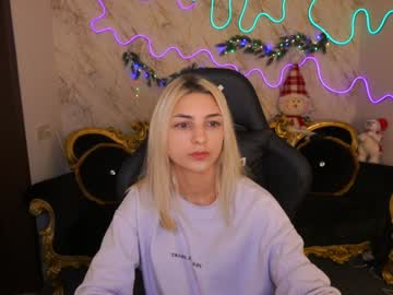 Shybambi_ Chaturbate stream image from December 20, 2024