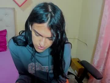 Vivianalatin Chaturbate stream image from December 20, 2024