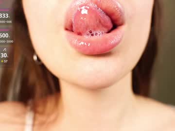 Alma_Yammy Chaturbate stream image from December 20, 2024
