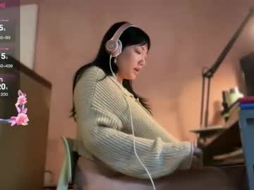 Aznbunnybaby Chaturbate stream image from December 20, 2024