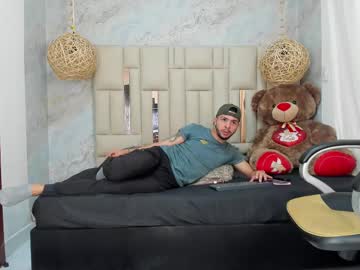 Evanmarttin Chaturbate stream image from December 20, 2024