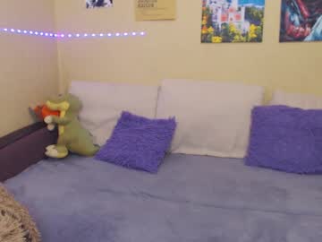 Juliasane_ Chaturbate stream image from December 20, 2024