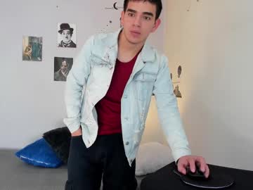 Ares_Johnsonn Chaturbate stream image from December 20, 2024