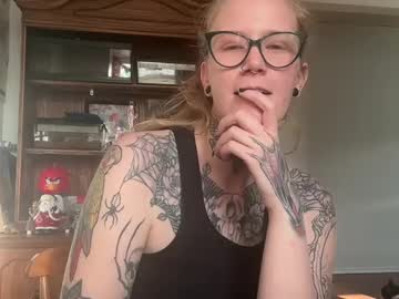 Cannabitchcam Chaturbate stream image from December 20, 2024