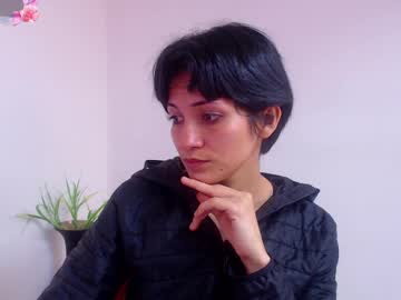 Hanna_Chloe Chaturbate stream image from December 20, 2024