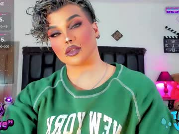Jujubee_Lander Chaturbate stream image from December 20, 2024