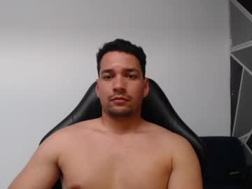 Secretboy5000 Chaturbate stream image from December 20, 2024