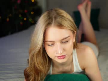 Zaraevetts Chaturbate stream image from December 20, 2024