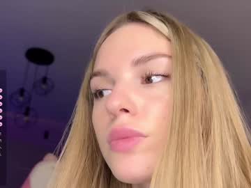 Hornybunnyss Chaturbate stream image from December 20, 2024