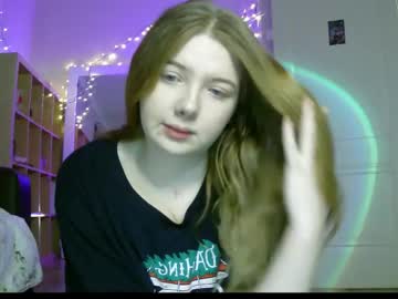 Lollylol11 Chaturbate stream image from December 20, 2024