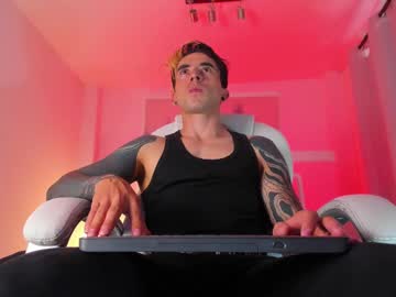 Dravenlorenz Chaturbate stream image from December 20, 2024