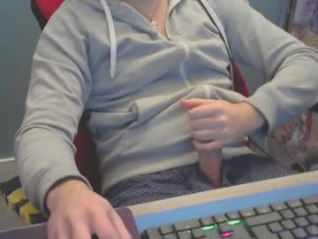 Tomin3m Chaturbate stream image from December 20, 2024