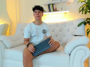 Zeus_18_ Chaturbate stream image from December 20, 2024
