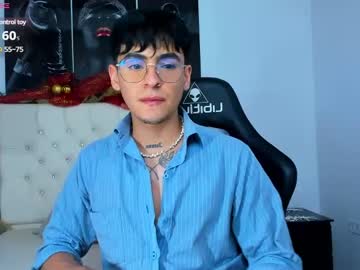 Camiiguzman Chaturbate stream image from December 20, 2024