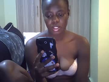 Cashylov2 Chaturbate stream image from December 20, 2024