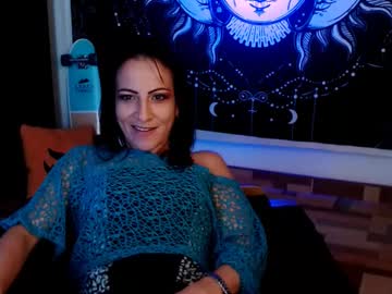 Isabellemoon1 Chaturbate stream image from December 20, 2024