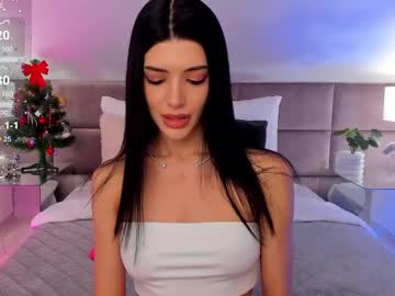 Jasmilynn Chaturbate stream image from December 20, 2024